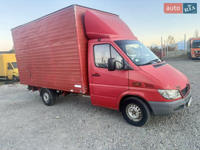 Червоний Мерседес Sprinter, об'ємом двигуна 0 л та пробігом 909 тис. км за 5500 $, фото 1 на Automoto.ua