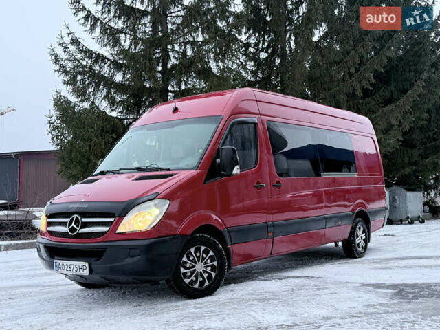 Червоний Мерседес Sprinter, об'ємом двигуна 2.2 л та пробігом 266 тис. км за 10999 $, фото 1 на Automoto.ua