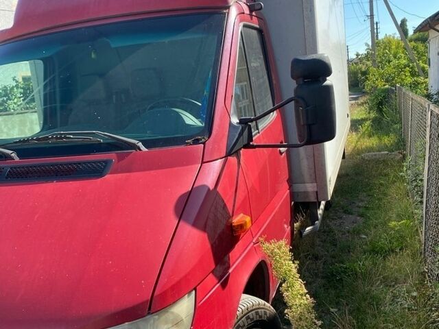 Красный Мерседес Sprinter, объемом двигателя 2.15 л и пробегом 430 тыс. км за 15000 $, фото 1 на Automoto.ua