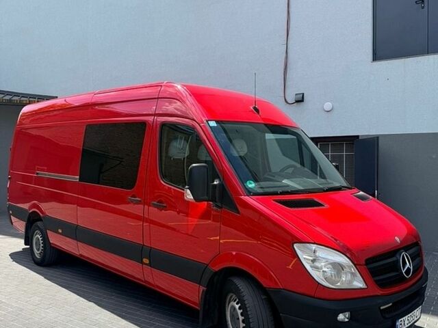 Красный Мерседес Sprinter, объемом двигателя 3 л и пробегом 360 тыс. км за 19500 $, фото 1 на Automoto.ua