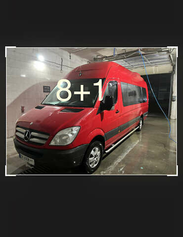 Красный Мерседес Sprinter, объемом двигателя 2.1 л и пробегом 540 тыс. км за 20000 $, фото 1 на Automoto.ua