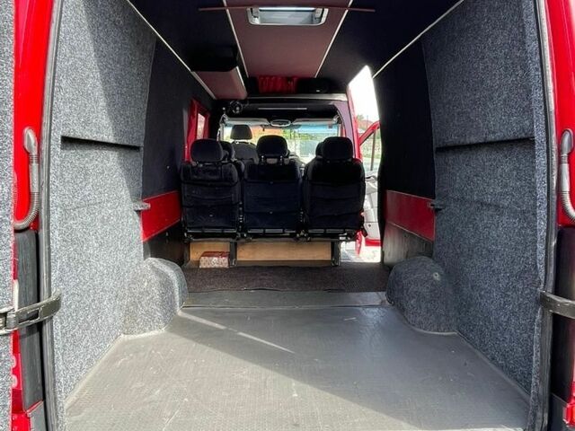 Красный Мерседес Sprinter, объемом двигателя 2.2 л и пробегом 538 тыс. км за 20500 $, фото 1 на Automoto.ua