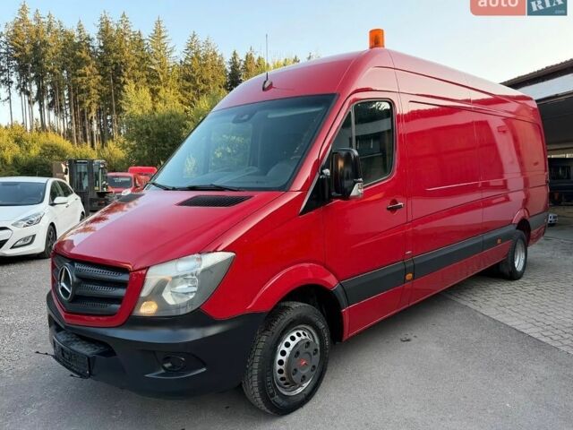 Красный Мерседес Sprinter, объемом двигателя 3 л и пробегом 225 тыс. км за 38300 $, фото 1 на Automoto.ua