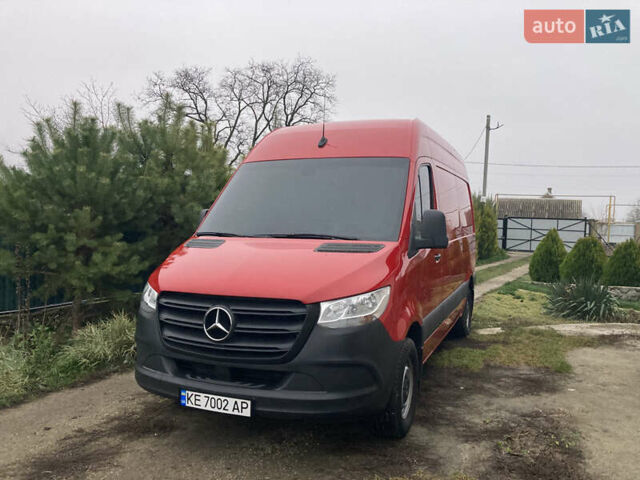 Красный Мерседес Sprinter, объемом двигателя 2.14 л и пробегом 364 тыс. км за 22900 $, фото 1 на Automoto.ua