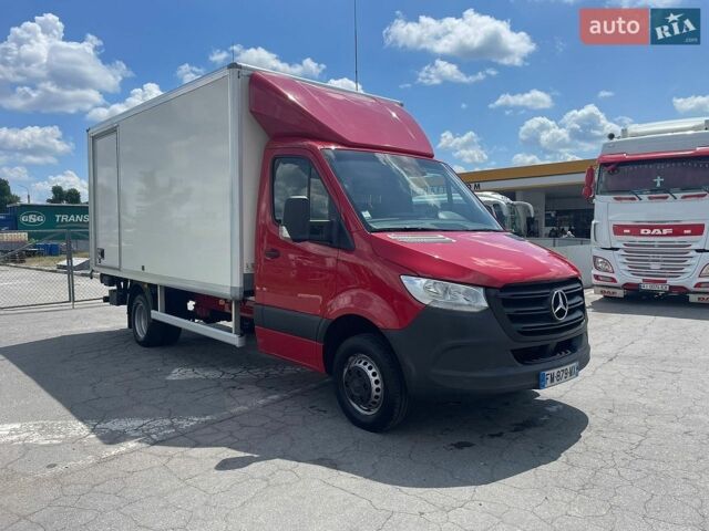 Красный Мерседес Sprinter, объемом двигателя 3 л и пробегом 268 тыс. км за 40300 $, фото 1 на Automoto.ua