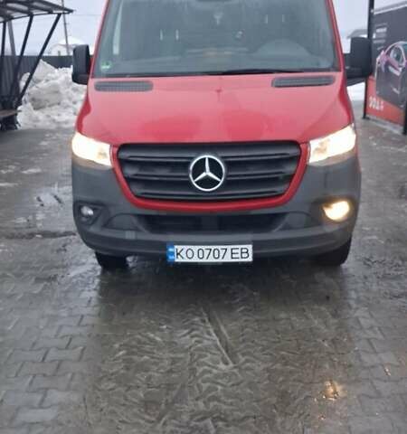 Красный Мерседес Sprinter, объемом двигателя 2.15 л и пробегом 150 тыс. км за 36500 $, фото 1 на Automoto.ua
