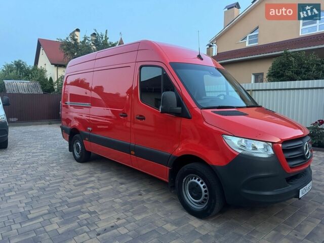 Червоний Мерседес Sprinter, об'ємом двигуна 2.14 л та пробігом 130 тис. км за 27500 $, фото 1 на Automoto.ua