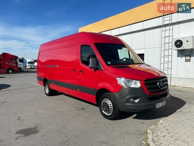 Красный Мерседес Sprinter, объемом двигателя 2.2 л и пробегом 184 тыс. км за 34950 $, фото 1 на Automoto.ua