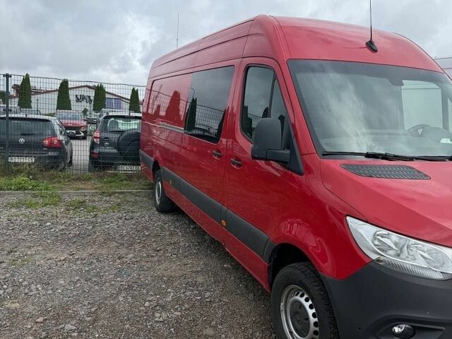Красный Мерседес Sprinter, объемом двигателя 2 л и пробегом 180 тыс. км за 31999 $, фото 1 на Automoto.ua