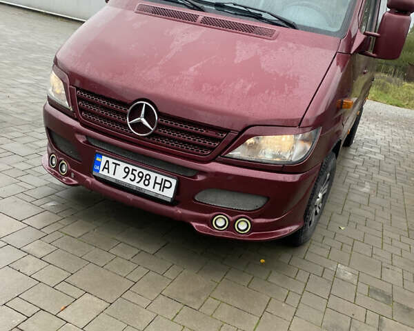 Красный Мерседес Sprinter, объемом двигателя 2.7 л и пробегом 600 тыс. км за 11800 $, фото 1 на Automoto.ua