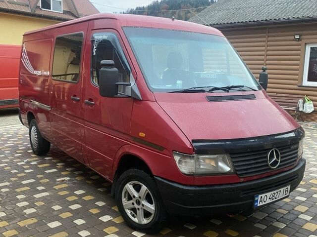 Червоний Мерседес Sprinter, об'ємом двигуна 2.3 л та пробігом 500 тис. км за 4800 $, фото 1 на Automoto.ua