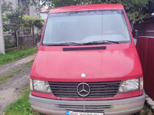 Червоний Мерседес Sprinter, об'ємом двигуна 2.9 л та пробігом 500 тис. км за 4000 $, фото 1 на Automoto.ua