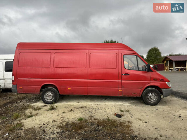 Мерседес Sprinter 2004 в Львове на Automoto.ua Красный Мерседес Sprinter, объемом двигателя 2.15 л и пробегом 975 тыс. км за 7500 $, фото 1 на Automoto.ua