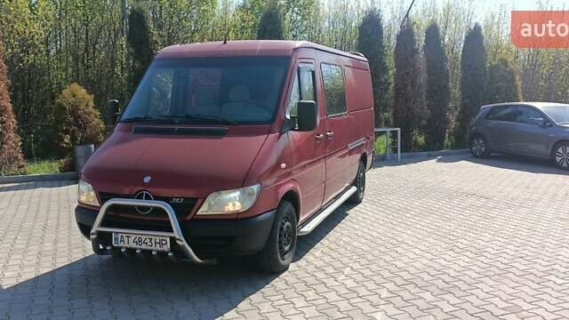 Красный Мерседес Sprinter, объемом двигателя 2.15 л и пробегом 440 тыс. км за 8950 $, фото 1 на Automoto.ua