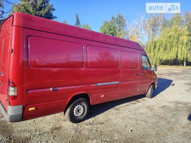 Красный Мерседес Sprinter, объемом двигателя 2.15 л и пробегом 400 тыс. км за 11200 $, фото 1 на Automoto.ua