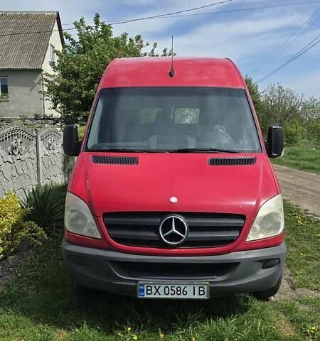 Червоний Мерседес Sprinter, об'ємом двигуна 2.15 л та пробігом 311 тис. км за 9700 $, фото 1 на Automoto.ua