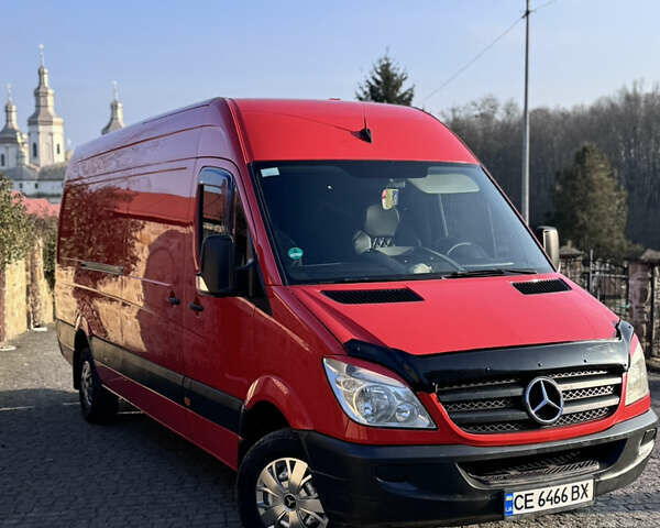 Красный Мерседес Sprinter, объемом двигателя 2.14 л и пробегом 432 тыс. км за 14999 $, фото 1 на Automoto.ua