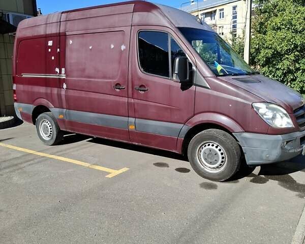 Красный Мерседес Sprinter, объемом двигателя 2.14 л и пробегом 156 тыс. км за 9000 $, фото 1 на Automoto.ua
