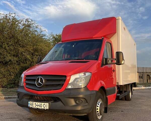 Красный Мерседес Sprinter, объемом двигателя 2.1 л и пробегом 377 тыс. км за 20200 $, фото 1 на Automoto.ua