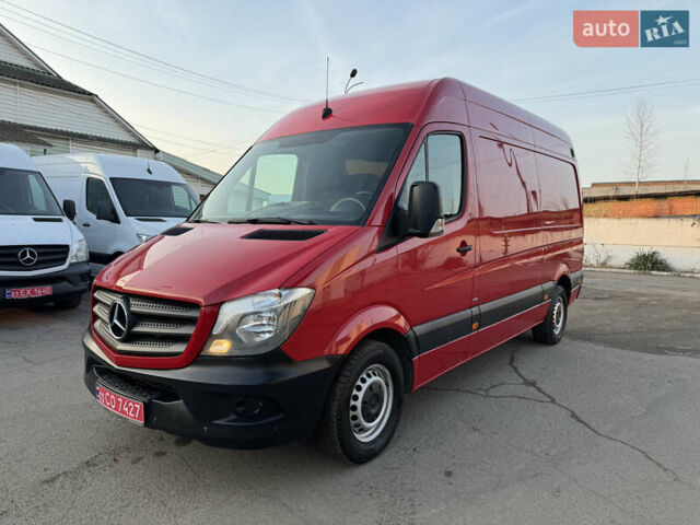 Красный Мерседес Sprinter, объемом двигателя 2.2 л и пробегом 310 тыс. км за 18700 $, фото 1 на Automoto.ua