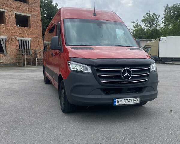Красный Мерседес Sprinter, объемом двигателя 2.14 л и пробегом 999 тыс. км за 30500 $, фото 1 на Automoto.ua