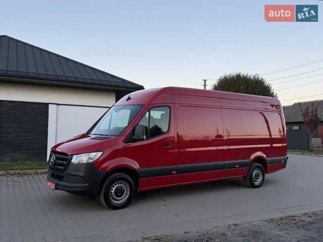 Красный Мерседес Sprinter, объемом двигателя 0 л и пробегом 228 тыс. км за 24800 $, фото 1 на Automoto.ua