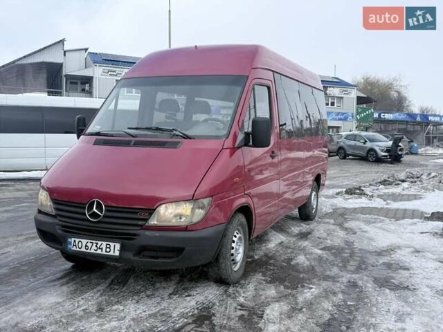 Красный Мерседес Sprinter, объемом двигателя 2.2 л и пробегом 450 тыс. км за 5999 $, фото 1 на Automoto.ua