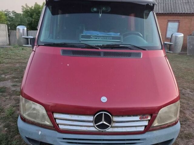 Червоний Мерседес Sprinter, об'ємом двигуна 2.69 л та пробігом 580 тис. км за 10000 $, фото 1 на Automoto.ua