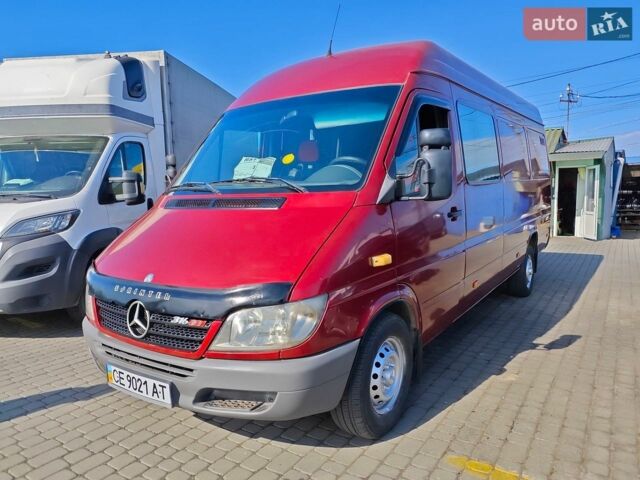 Червоний Мерседес Sprinter, об'ємом двигуна 2.69 л та пробігом 530 тис. км за 12500 $, фото 1 на Automoto.ua