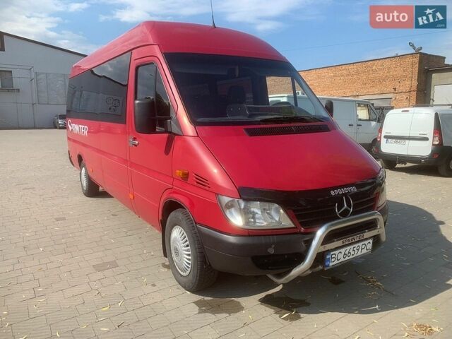 Красный Мерседес Sprinter, объемом двигателя 2.15 л и пробегом 450 тыс. км за 9999 $, фото 1 на Automoto.ua