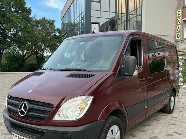 Червоний Мерседес Sprinter, об'ємом двигуна 2.15 л та пробігом 430 тис. км за 9300 $, фото 1 на Automoto.ua
