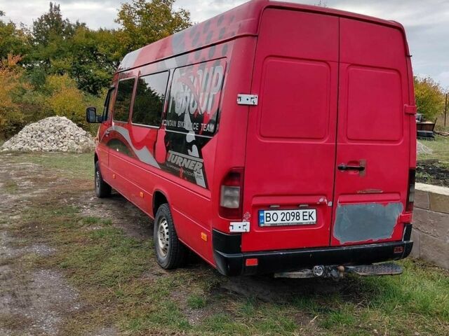 Красный Мерседес Sprinter, объемом двигателя 2.15 л и пробегом 484 тыс. км за 8500 $, фото 1 на Automoto.ua