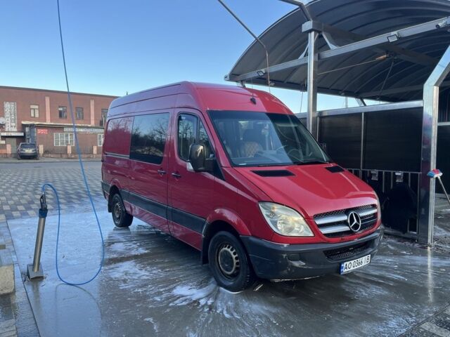 Червоний Мерседес Sprinter, об'ємом двигуна 2.1 л та пробігом 700 тис. км за 10800 $, фото 1 на Automoto.ua