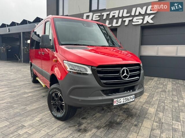 Червоний Мерседес Sprinter, об'ємом двигуна 2.2 л та пробігом 280 тис. км за 47777 $, фото 1 на Automoto.ua