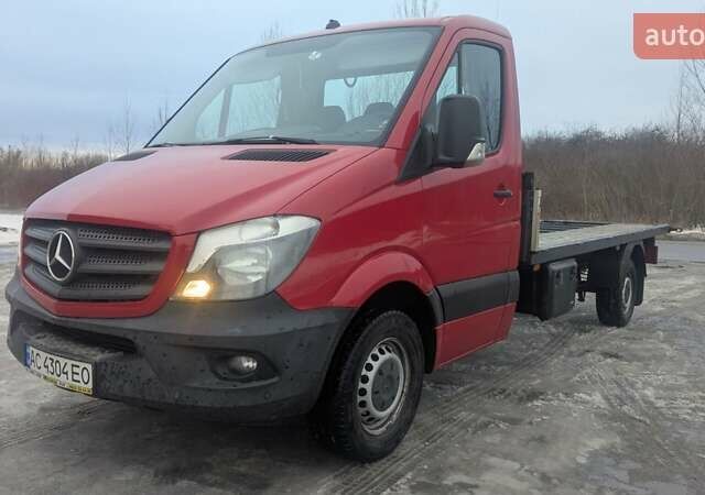 Красный Мерседес Sprinter, объемом двигателя 2.14 л и пробегом 280 тыс. км за 17000 $, фото 1 на Automoto.ua