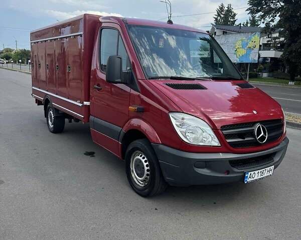 Красный Мерседес Sprinter, объемом двигателя 2.14 л и пробегом 320 тыс. км за 21032 $, фото 1 на Automoto.ua
