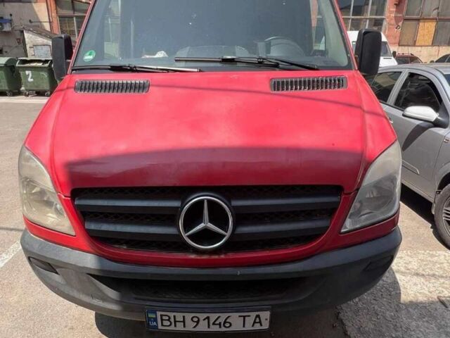 Червоний Мерседес Sprinter, об'ємом двигуна 2.14 л та пробігом 298 тис. км за 18500 $, фото 1 на Automoto.ua