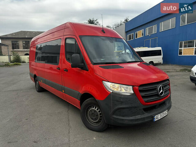Красный Мерседес Sprinter, объемом двигателя 2.14 л и пробегом 380 тыс. км за 52000 $, фото 1 на Automoto.ua