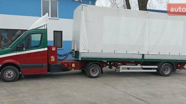 Красный Мерседес Sprinter, объемом двигателя 3 л и пробегом 300 тыс. км за 33000 $, фото 1 на Automoto.ua