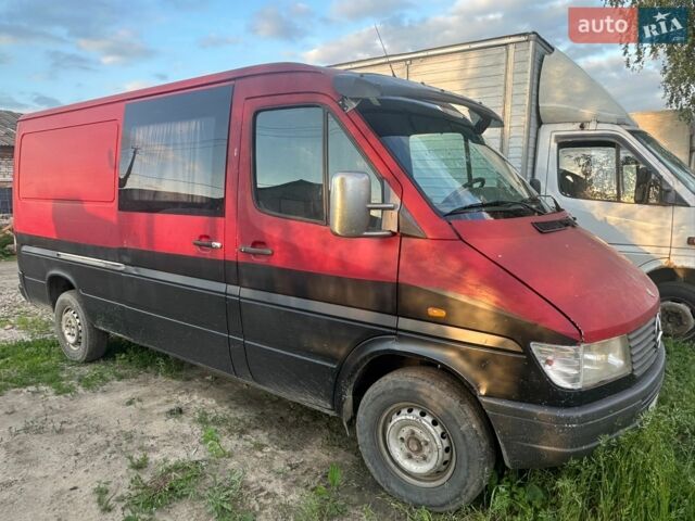 Красный Мерседес Sprinter, объемом двигателя 2.87 л и пробегом 350 тыс. км за 5000 $, фото 1 на Automoto.ua