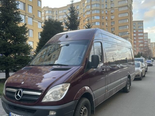 Красный Мерседес Sprinter, объемом двигателя 2.1 л и пробегом 572 тыс. км за 15500 $, фото 1 на Automoto.ua