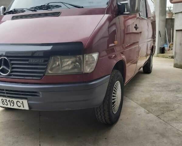 Красный Мерседес Sprinter, объемом двигателя 0 л и пробегом 552 тыс. км за 7300 $, фото 1 на Automoto.ua