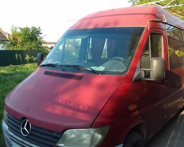 Красный Мерседес Sprinter, объемом двигателя 2.15 л и пробегом 1 тыс. км за 6500 $, фото 1 на Automoto.ua