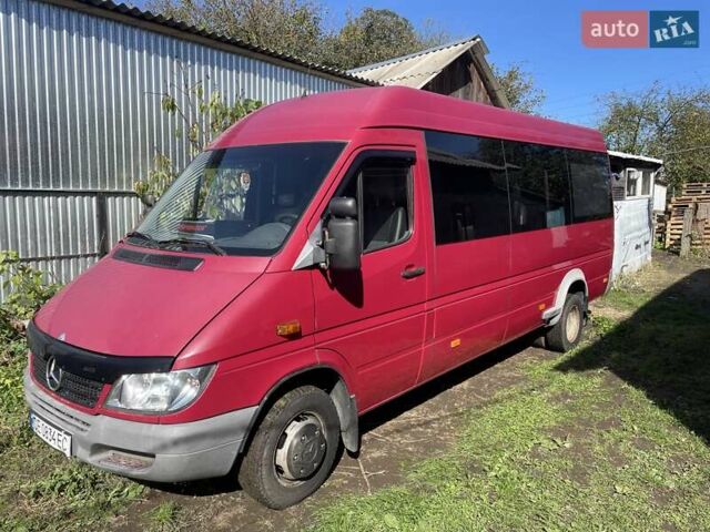 Красный Мерседес Sprinter, объемом двигателя 2.69 л и пробегом 875 тыс. км за 10500 $, фото 1 на Automoto.ua