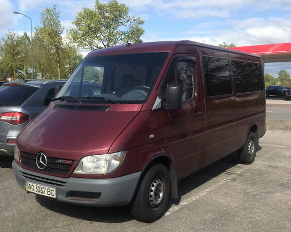 Красный Мерседес Sprinter, объемом двигателя 0 л и пробегом 740 тыс. км за 7200 $, фото 1 на Automoto.ua