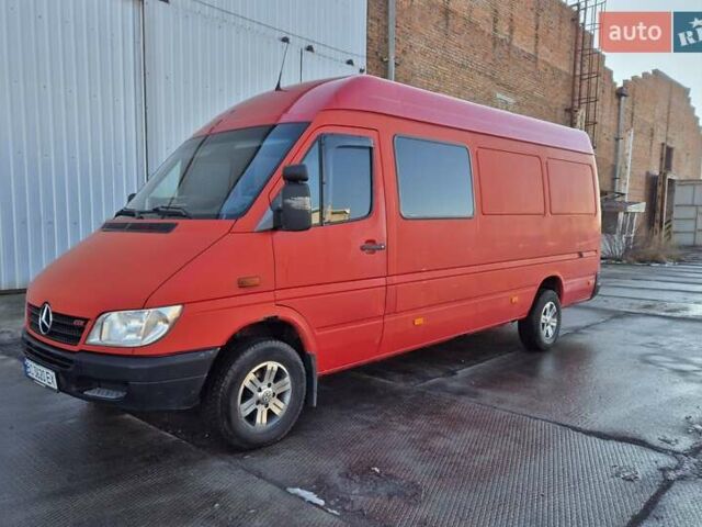 Красный Мерседес Sprinter, объемом двигателя 2.7 л и пробегом 490 тыс. км за 8500 $, фото 1 на Automoto.ua