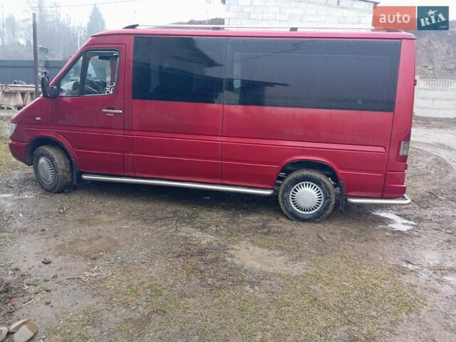 Красный Мерседес Sprinter, объемом двигателя 2.2 л и пробегом 30 тыс. км за 6400 $, фото 1 на Automoto.ua