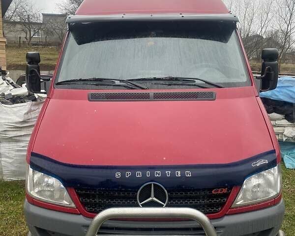 Красный Мерседес Sprinter, объемом двигателя 2.7 л и пробегом 771 тыс. км за 8499 $, фото 1 на Automoto.ua