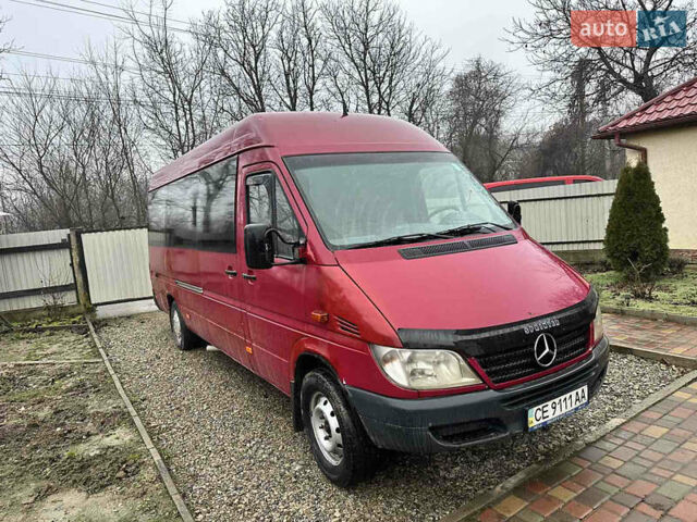 Красный Мерседес Sprinter, объемом двигателя 2.69 л и пробегом 100 тыс. км за 7350 $, фото 1 на Automoto.ua