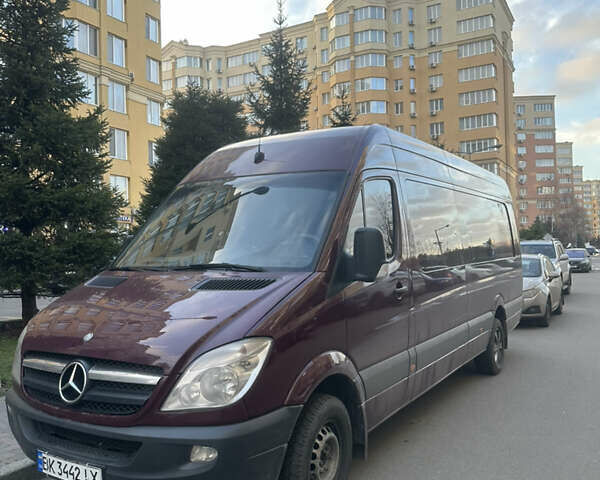 Червоний Мерседес Sprinter, об'ємом двигуна 2.2 л та пробігом 570 тис. км за 14000 $, фото 1 на Automoto.ua
